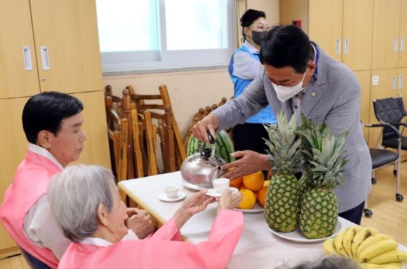 계양구의회 의장, 계산1동 수연 잔치 행사 참석