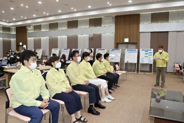 의왕시의회 의원들 을지연습장 방문 격려