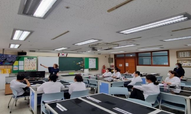 광명교육지원청, 조리(실무)사와 소통으로 함께하는 “찾아가는 학교급식 위생·안전·청렴교육”운영