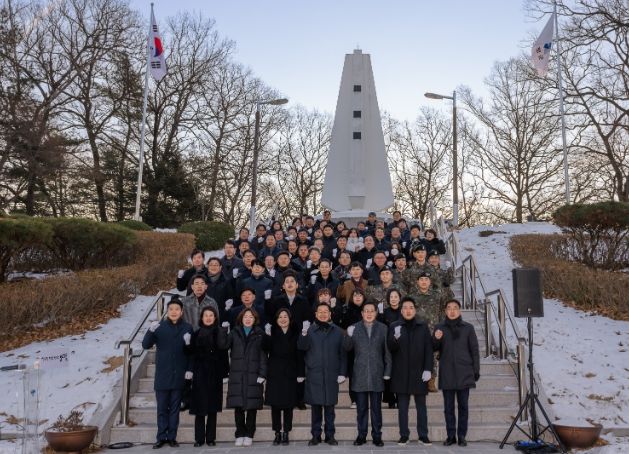 계묘년 새해 맞이 충혼탑 참배