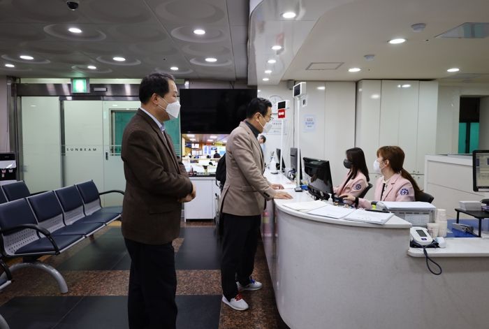 이현재 하남시장, 설 연휴 비상근무자·소외이웃 직접 찾아가 격려