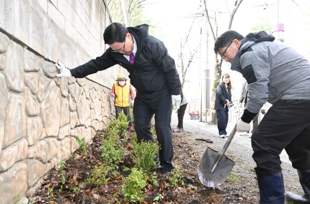 탄소중립 한방 나무심기 행사