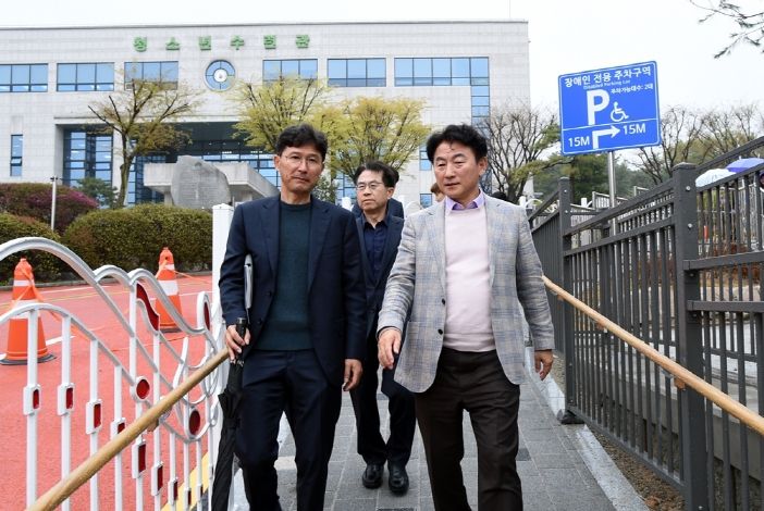 김동근 의정부시장, 청소년도심숲속힐링센터 현장점검