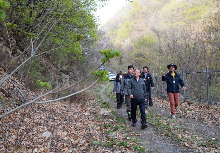 연천군, 재인폭포 등산로 개방 군부대와 협의