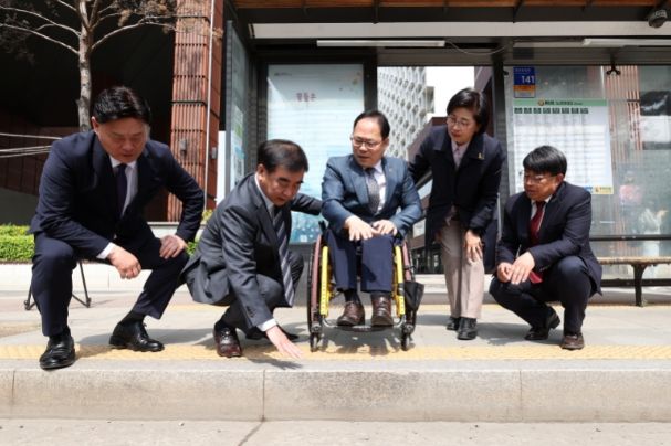 보건복지위원회, 10cm 문턱 낮추는 것이 장애인에게는 변화의 시작