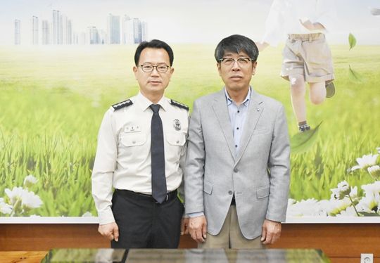 평택시의회 유승영 의장, 강봉주 평택소방서장 접견