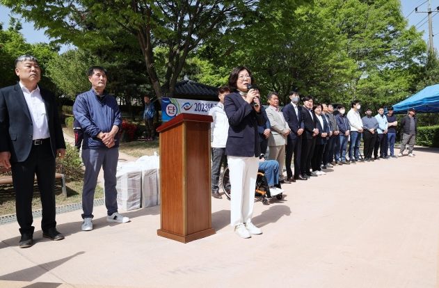 안성시, 한국노총 안성지역지부와 함께 노·사·정 등반대회 실시