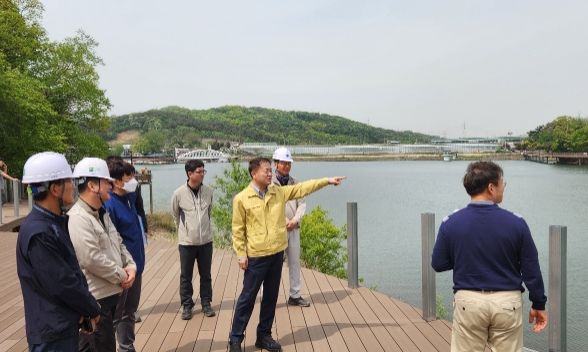 김영수 의왕시 부시장, 도시공원 민원현장 및 중대재해 예방을 위한 현장 점검