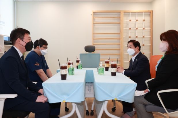 주광덕 남양주시장, 어린이날 맞아 달빛어린이병원 격려 방문