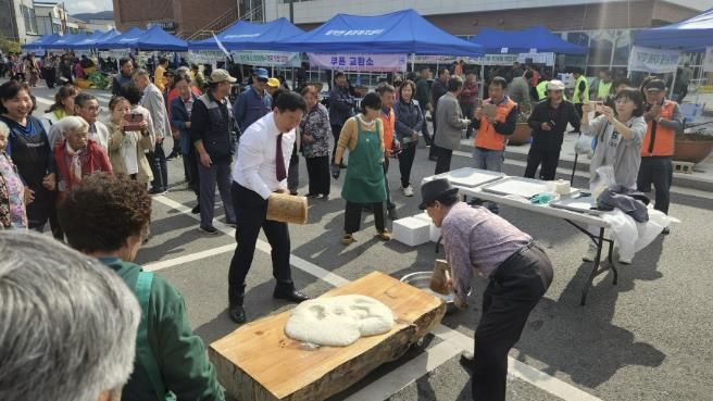 가평군 설악면 농산물 직거래 대장터 '성황'