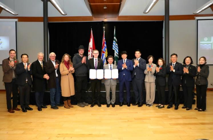 광양시, 북미 지역 첫 우호도시 체결…국제교류 네트워크 외연 확장 - 철강항만과(우호도시 협약 체결 단체사진)
