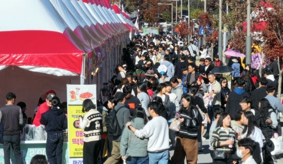 ‘2025 순창 코리아 떡볶이 페스타’, 4만 명 참여 속 대미 장식