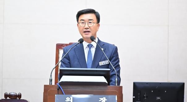 완주군의회 정례회 개회… 유의식 의장 “향후 15년 좌우할 중대한 분기점”