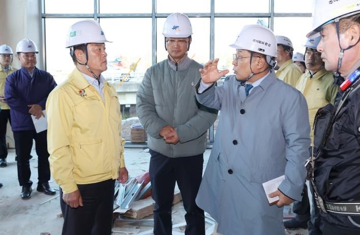 현장에 답 있다...이학수 정읍시장, 미생물 인프라·제설 대비 태세 집중 점검