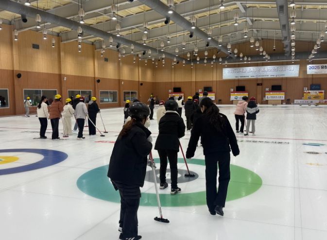 의정부교육지원청, ‘가족과 함께하는 컬링 체험 축제’로 건강한 체육문화 확산